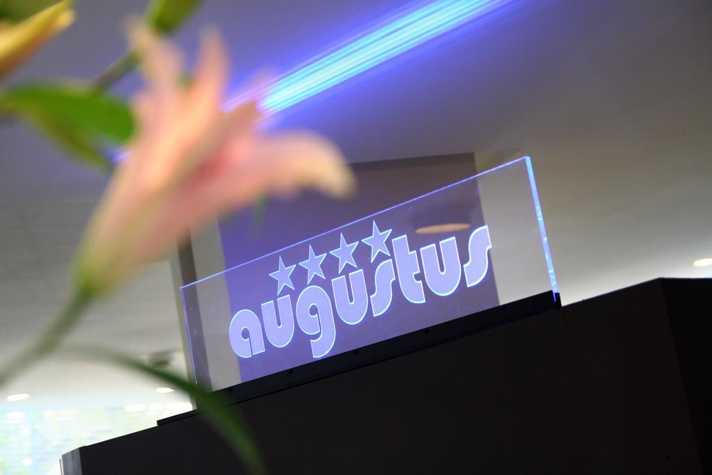 Hotel Augustus Riccione Luaran gambar
