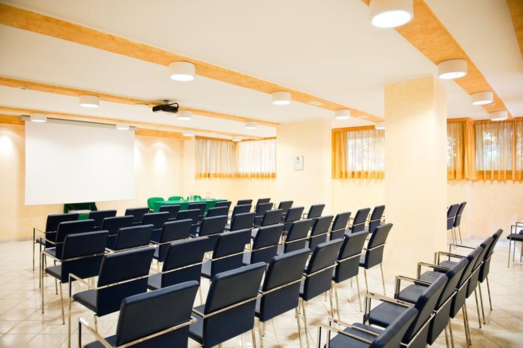 Hotel Augustus Riccione Luaran gambar