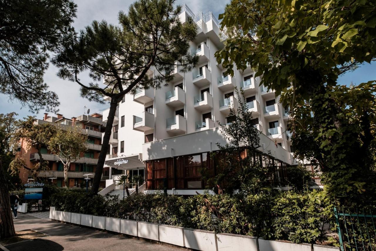 Hotel Augustus Riccione Luaran gambar