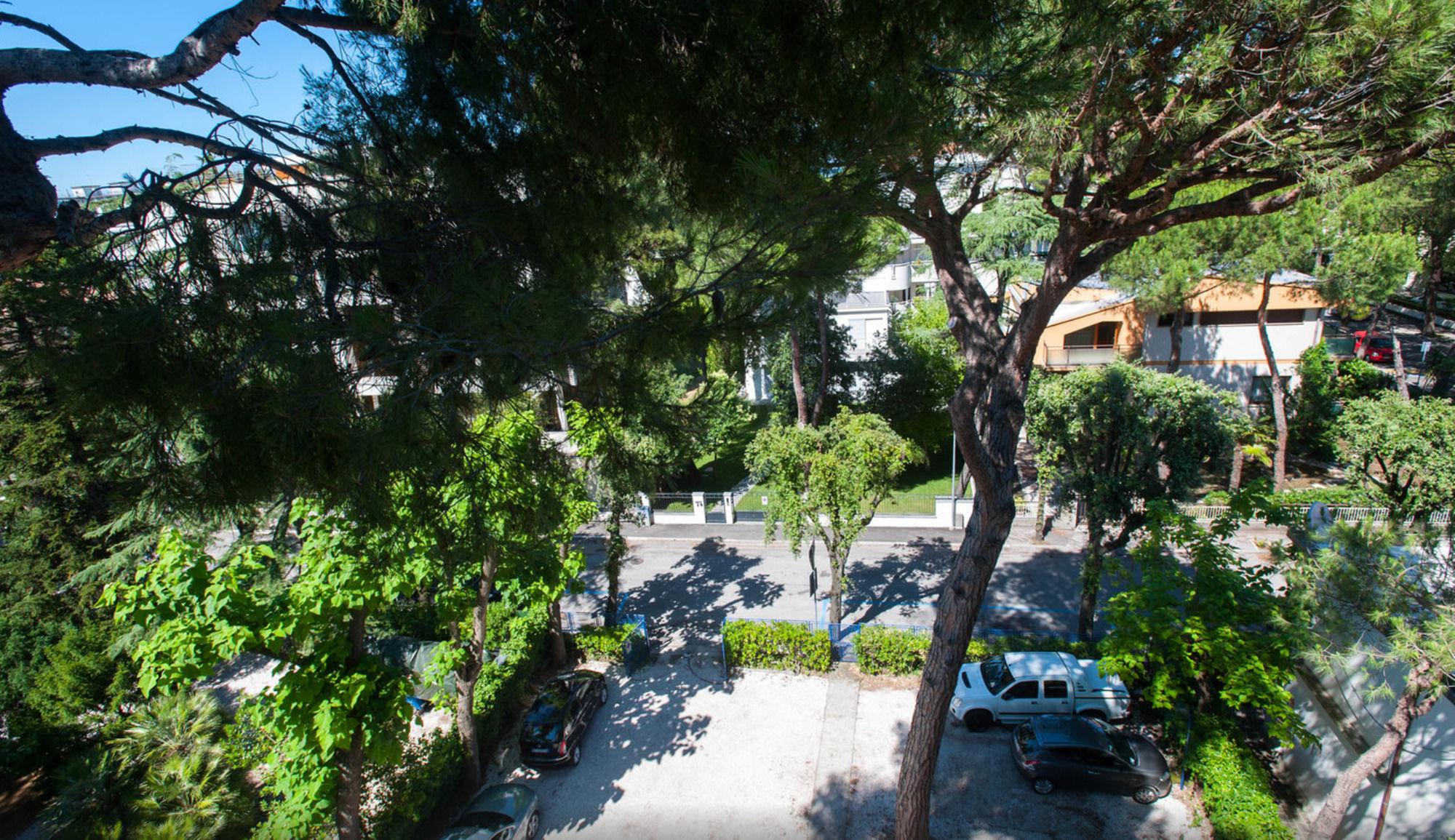 Hotel Augustus Riccione Luaran gambar