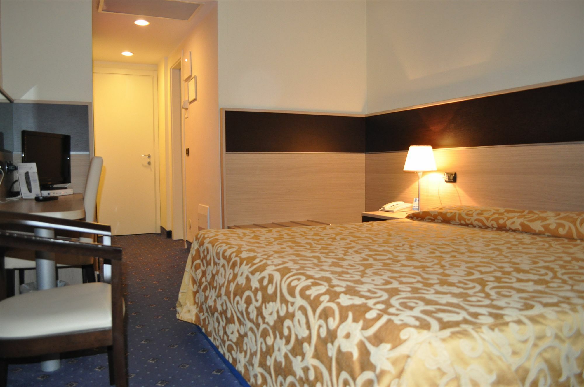 Hotel Augustus Riccione Luaran gambar